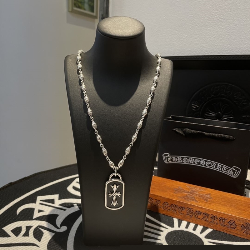 Ch**me He**ts necklaces